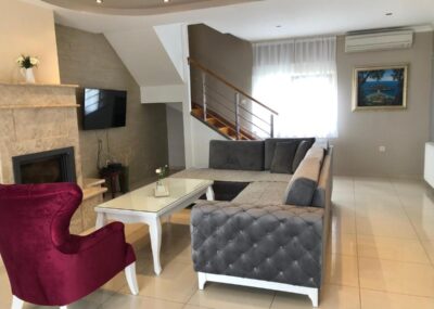 Luxury villa with private pool and jacuzzi - Hit Booker