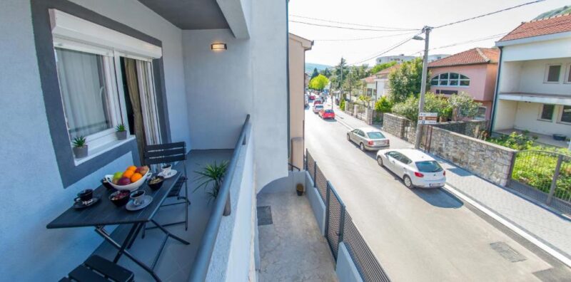 The Jewel of Mostar - Apartment Ruby Luxe - Hit Booker - Balcony